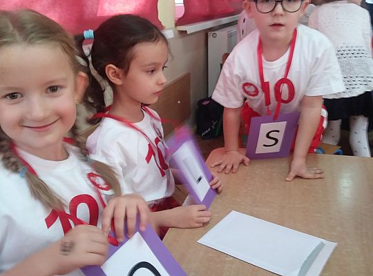 Gr IV-Turniej wiedzy o Polsce w Przedszkolu nr 1 "Kocham Cie Polsko"