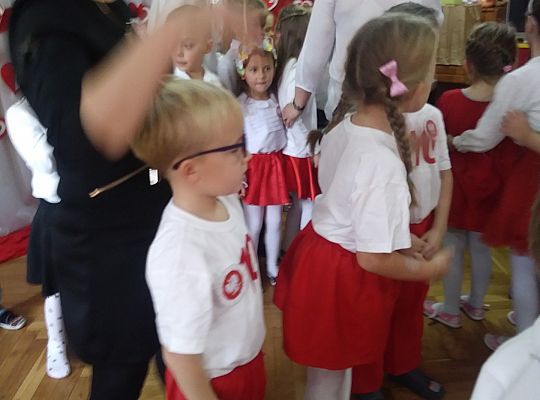 Gr IV-Turniej wiedzy o Polsce w Przedszkolu nr 1 "Kocham Cie Polsko"