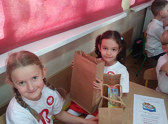 Gr IV-Turniej wiedzy o Polsce w Przedszkolu nr 1 "Kocham Cie Polsko"