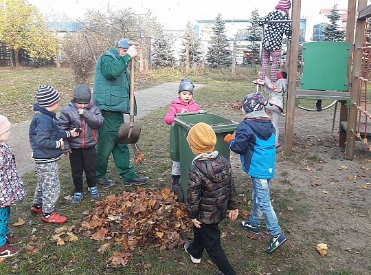 Gr III-jesienne prace w ogrodzie przedszkolnym