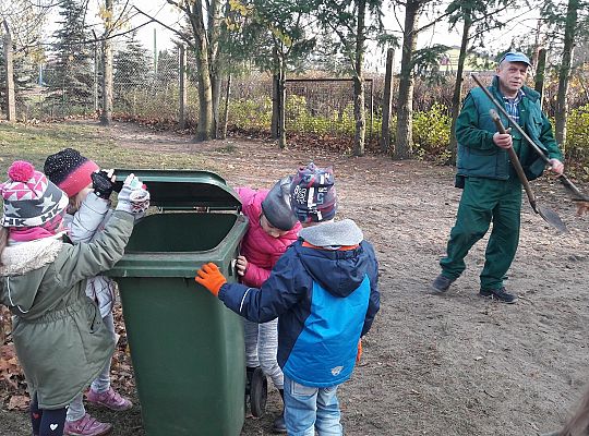 Gr III-jesienne prace w ogrodzie przedszkolnym