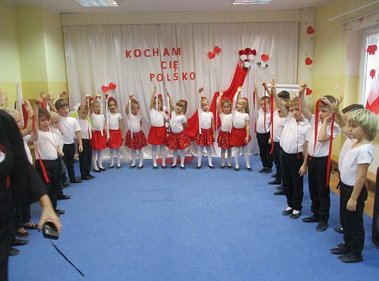 Uroczysty apel z okazji 100 rocznicy Odzyskania Niepodległości