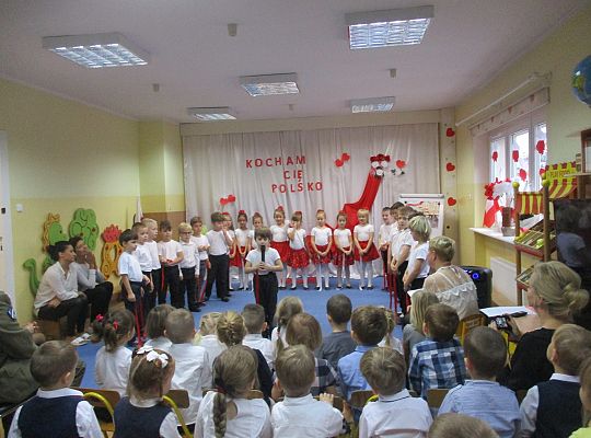 Uroczysty apel z okazji 100 rocznicy Odzyskania Niepodległości