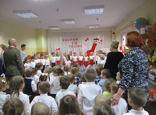 Uroczysty apel z okazji 100 rocznicy Odzyskania Niepodległości