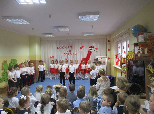 Uroczysty apel z okazji 100 rocznicy Odzyskania Niepodległości