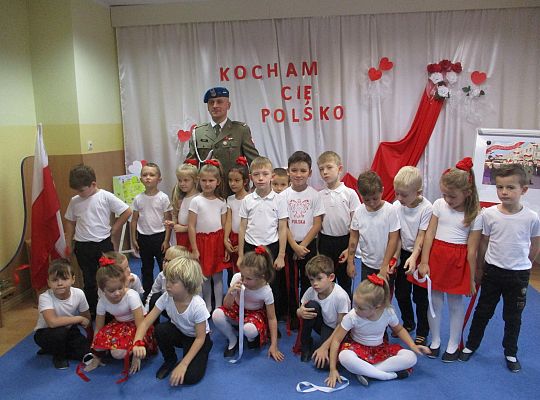 Uroczysty apel z okazji 100 rocznicy Odzyskania Niepodległości