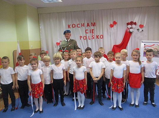 Uroczysty apel z okazji 100 rocznicy Odzyskania Niepodległości