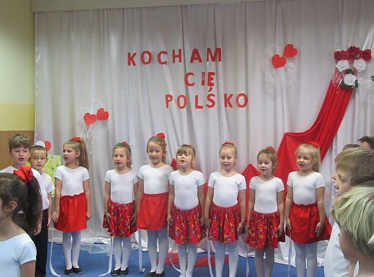 Uroczysty apel z okazji 100 rocznicy Odzyskania Niepodległości