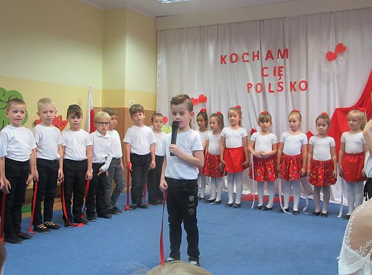 Uroczysty apel z okazji 100 rocznicy Odzyskania Niepodległości