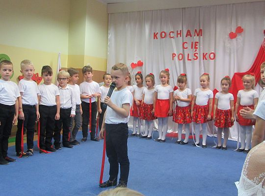 Uroczysty apel z okazji 100 rocznicy Odzyskania Niepodległości