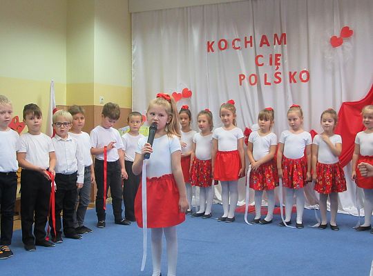 Uroczysty apel z okazji 100 rocznicy Odzyskania Niepodległości