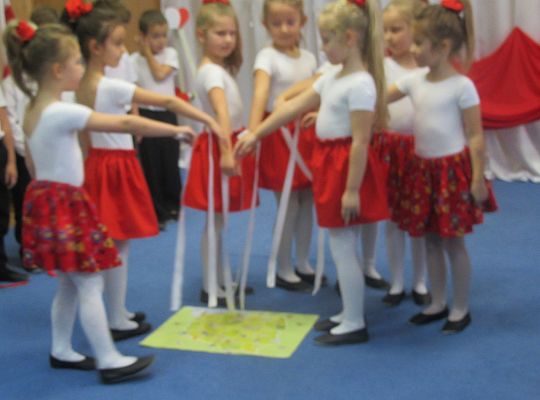 Uroczysty apel z okazji 100 rocznicy Odzyskania Niepodległości