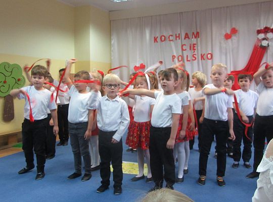 Uroczysty apel z okazji 100 rocznicy Odzyskania Niepodległości