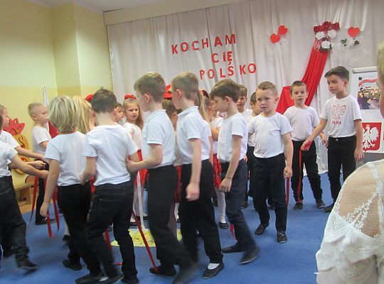 Uroczysty apel z okazji 100 rocznicy Odzyskania Niepodległości