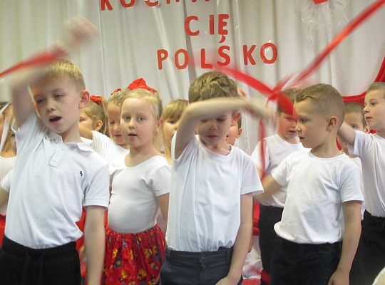 Uroczysty apel z okazji 100 rocznicy Odzyskania Niepodległości