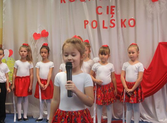 Uroczysty apel z okazji 100 rocznicy Odzyskania Niepodległości