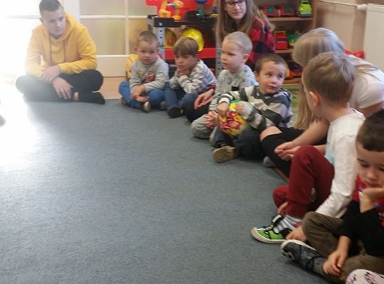 GR. II Wizyta dzieci ze szkoły w Wicku