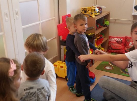 GR. II Wizyta dzieci ze szkoły w Wicku