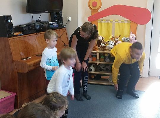 GR. II Wizyta dzieci ze szkoły w Wicku