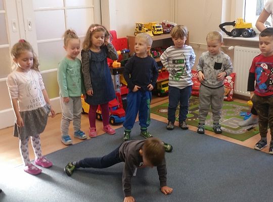 GR. II Wizyta dzieci ze szkoły w Wicku