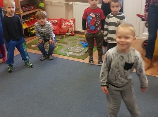 GR. II Wizyta dzieci ze szkoły w Wicku