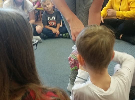 GR. II Wizyta dzieci ze szkoły w Wicku