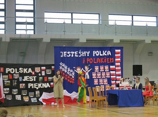Spotkanie w Szkole Podstawowej nr 7 "Jesteśmy Polką i Polakiem"