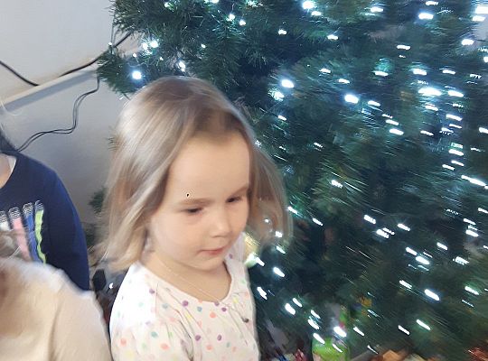 Gr. II Ubieramy choinkę