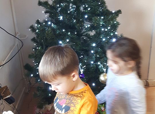 Gr. II Ubieramy choinkę