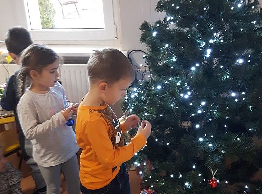 Gr. II Ubieramy choinkę