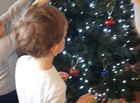 Gr. II Ubieramy choinkę