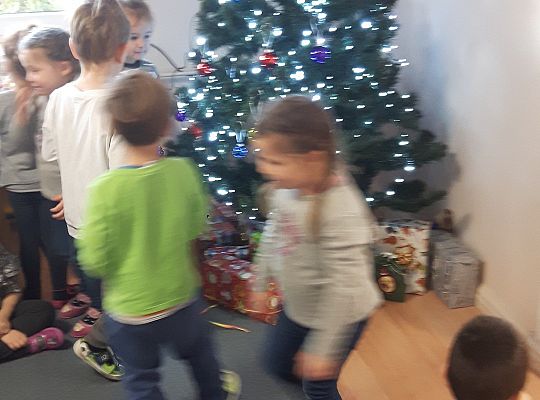 Gr. II Ubieramy choinkę