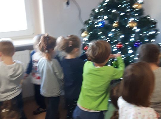 Gr. II Ubieramy choinkę