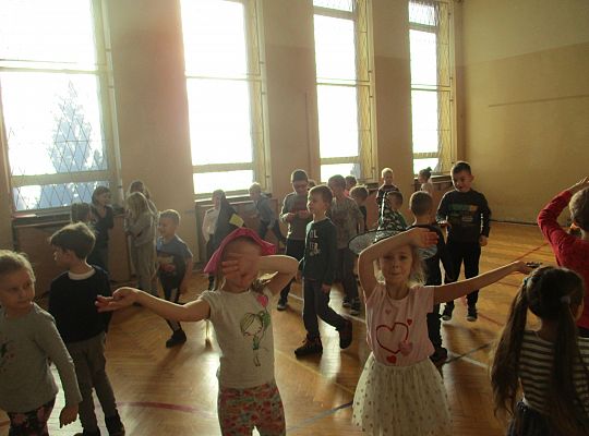 Gr. III i IV Wizyta w Szkole Podstawowej nr 7 w Lęborku - Andrzejki