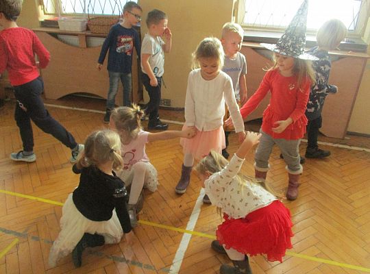 Gr. III i IV Wizyta w Szkole Podstawowej nr 7 w Lęborku - Andrzejki