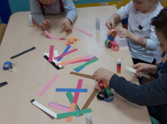 Gr.II Łańcuch na choinkę