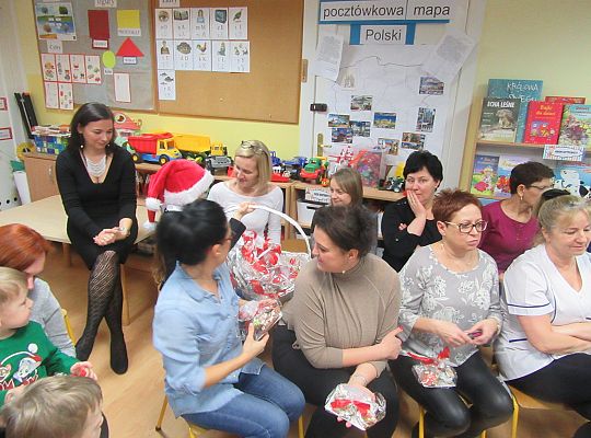 Występ wigilijny gr. III dla przedszkolaków