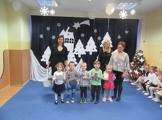 Występ wigilijny gr. III dla przedszkolaków