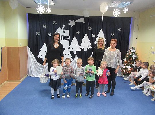 Występ wigilijny gr. III dla przedszkolaków