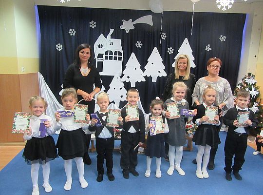 Występ wigilijny gr. III dla przedszkolaków