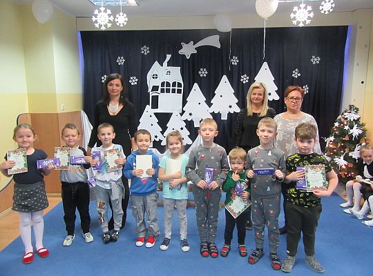 Występ wigilijny gr. III dla przedszkolaków