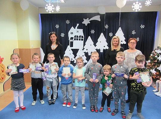 Występ wigilijny gr. III dla przedszkolaków