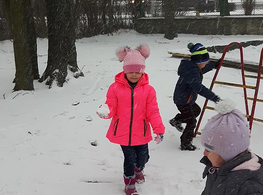 Gr. II Zabawy na śniegu