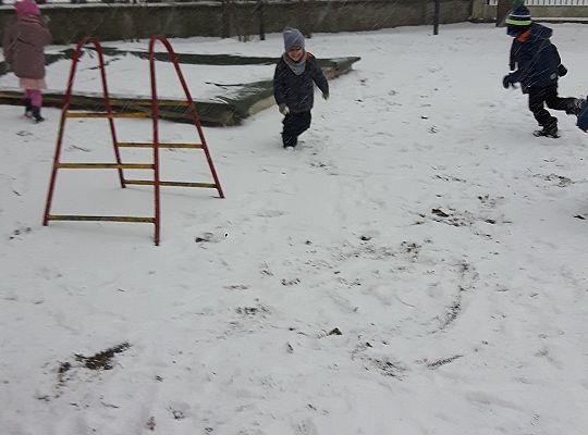 Gr. II Zabawy na śniegu