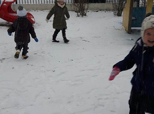 Gr. II Zabawy na śniegu