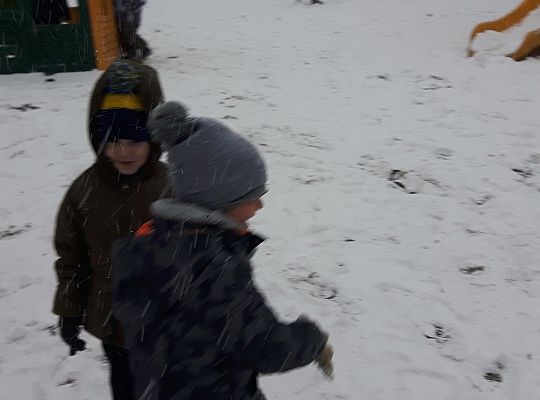 Gr. II Zabawy na śniegu