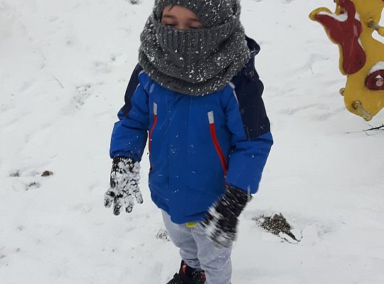 Gr. II Zabawy na śniegu