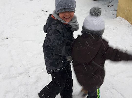 Gr. II Zabawy na śniegu