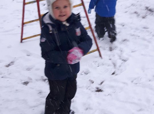 Gr. II Zabawy na śniegu