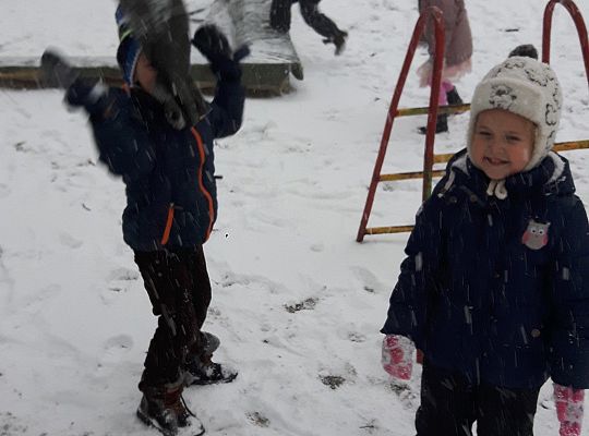 Gr. II Zabawy na śniegu